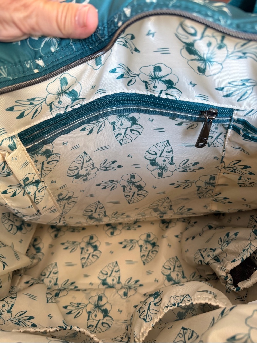 lug Teal Floral Quilted Tote Bag - Picture 10 of 15